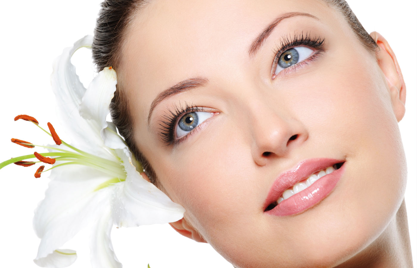Für Damen bieten wir VISIA-Hautanalyse, Gesichtsbehandlungen, Haarentfernung und mehr.